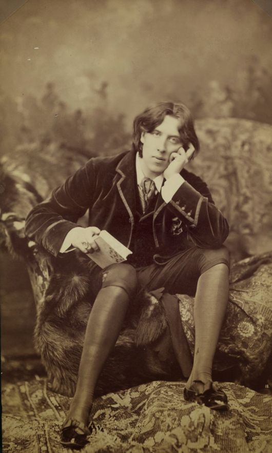 Oscar Wilde's Tomb Marked With Lipstics