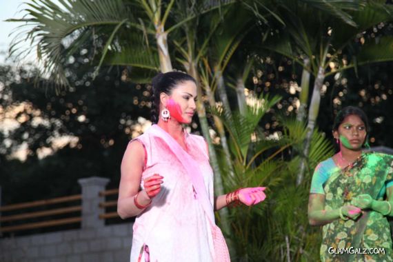 Veena Malik Celebrating Holi