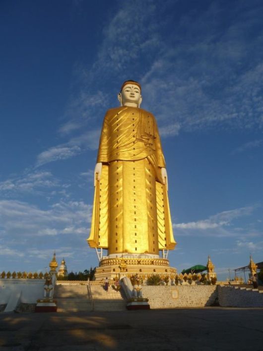 The Worlds Tallest Statues