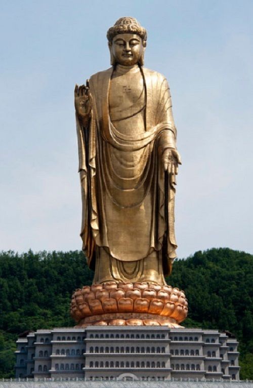 The Worlds Tallest Statues